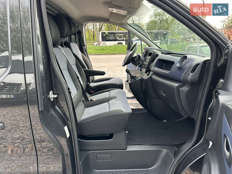 Грузовой фургон Opel Vivaro 2016 в Ровно