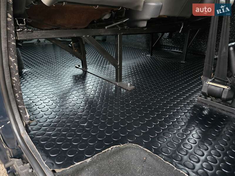 Мінівен Opel Vivaro 2006 в Запоріжжі