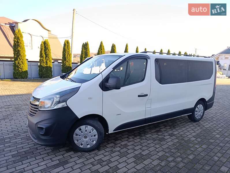 Минивэн Opel Vivaro 2015 в Черновцах