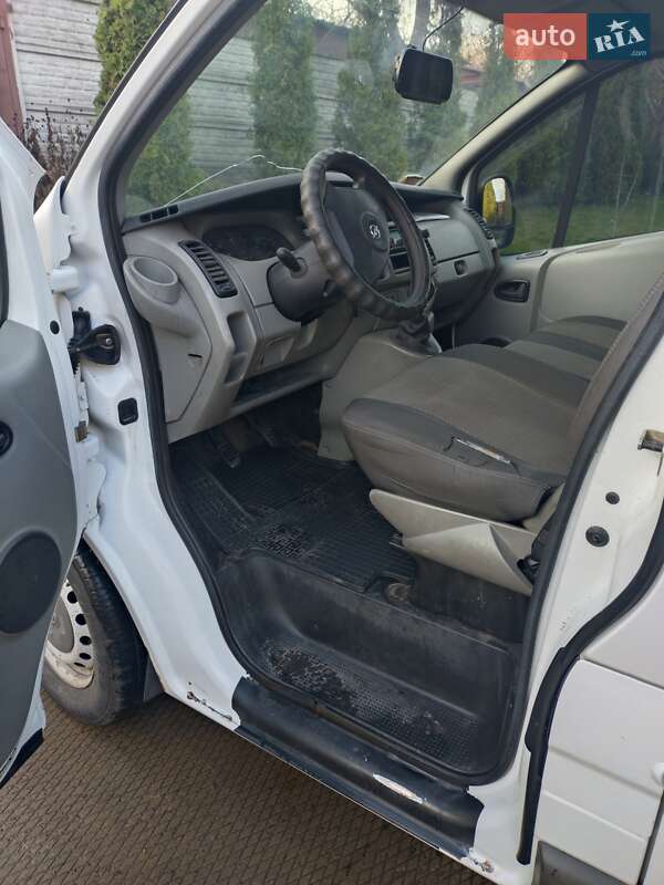 Грузовой фургон Opel Vivaro 2004 в Харькове фото 6 Грузовой фургон Opel Vivaro 2004 в Харькове