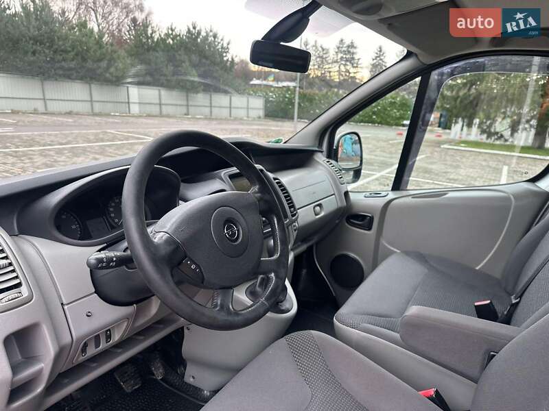 Минивэн Opel Vivaro 2013 в Луцке