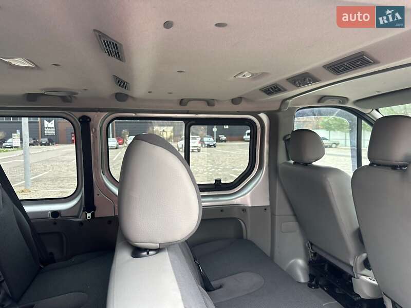 Минивэн Opel Vivaro 2013 в Луцке