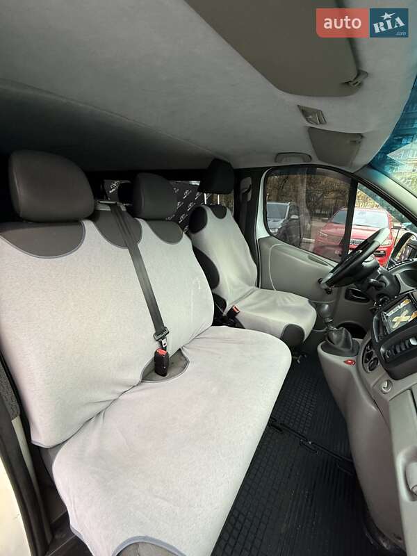 Минивэн Opel Vivaro 2011 в Сумах