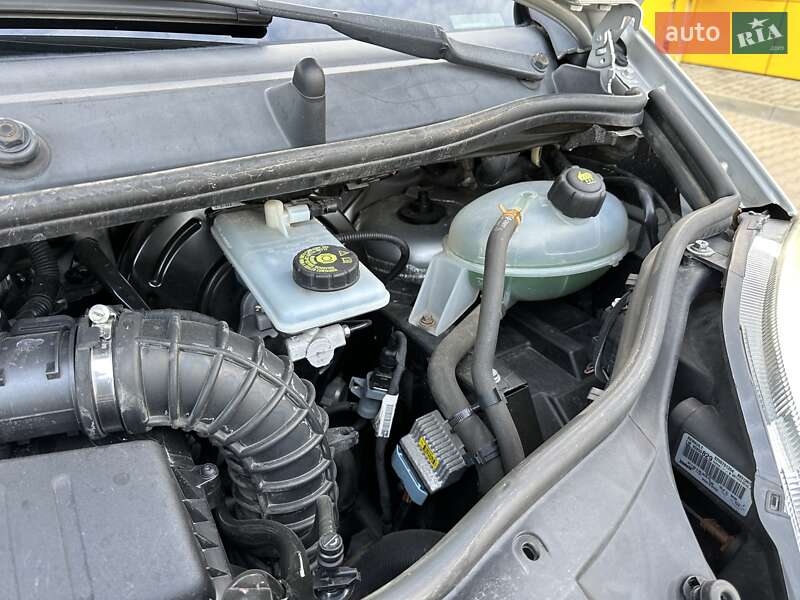 Минивэн Opel Vivaro 2013 в Дубно