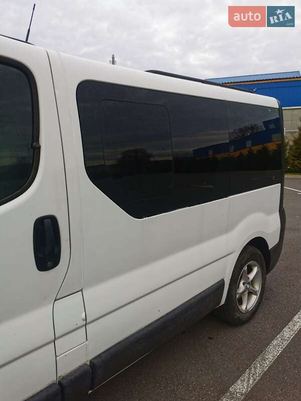 Минивэн Opel Vivaro 2004 в Хмельнике