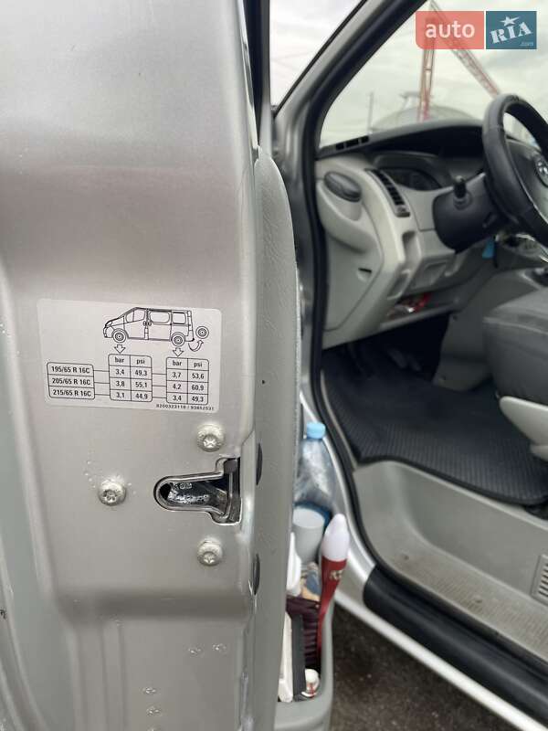 Минивэн Opel Vivaro 2007 в Буче