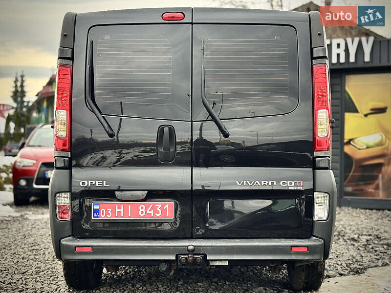 Минивэн Opel Vivaro 2012 в Стрые