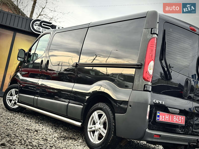 Минивэн Opel Vivaro 2012 в Стрые