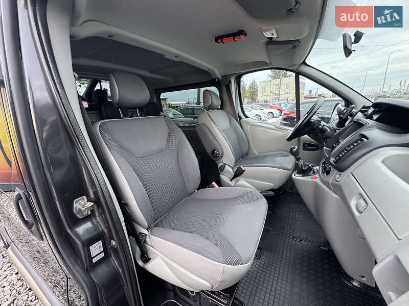 Минивэн Opel Vivaro 2012 в Стрые