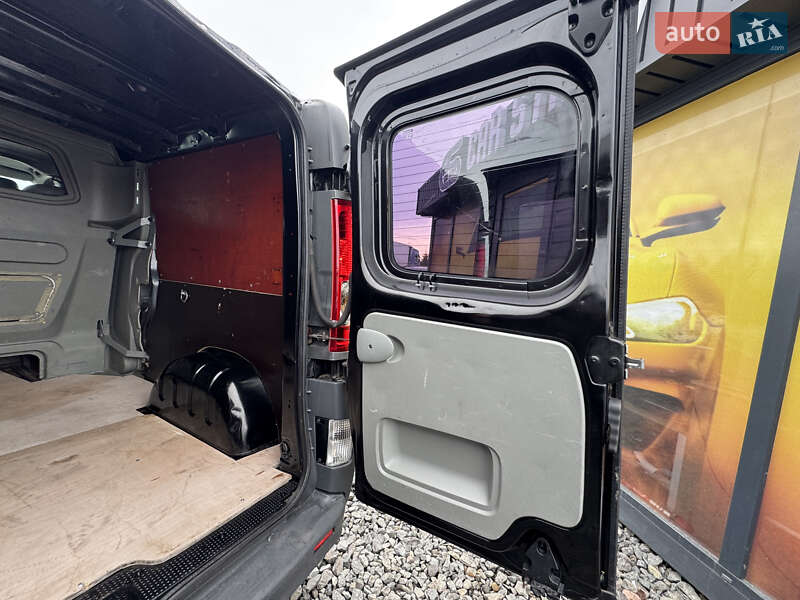 Минивэн Opel Vivaro 2012 в Стрые