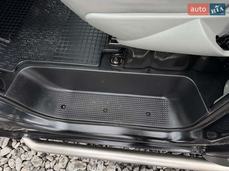 Минивэн Opel Vivaro 2012 в Стрые