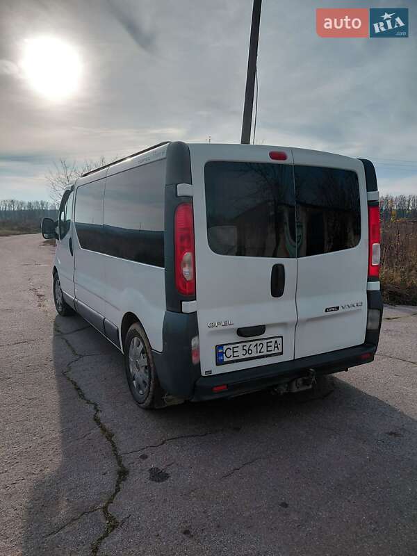 Минивэн Opel Vivaro 2007 в Новоднестровске