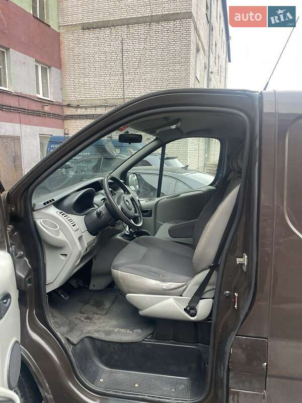 Мікроавтобус вантажний (до 3,5т) Opel Vivaro 2012 в Львові