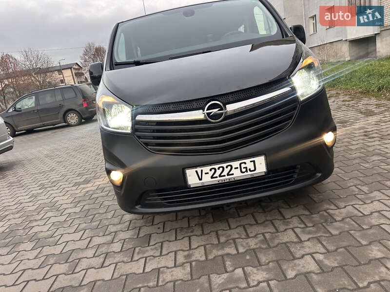 Мінівен Opel Vivaro 2017 в Дубні