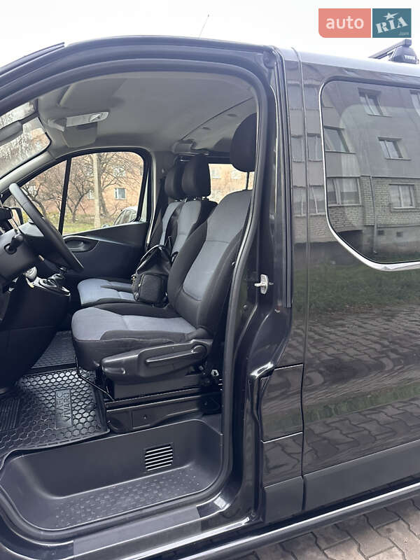 Мінівен Opel Vivaro 2017 в Дубні