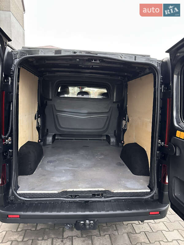 Мінівен Opel Vivaro 2017 в Дубні