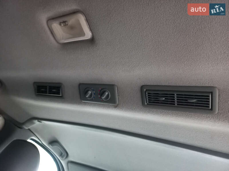 Минивэн Opel Vivaro 2010 в Ковеле