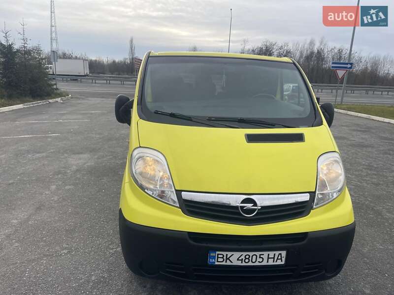 Мінівен Opel Vivaro 2009 в Звягелі