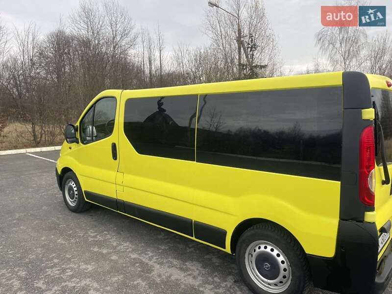 Мінівен Opel Vivaro 2009 в Звягелі