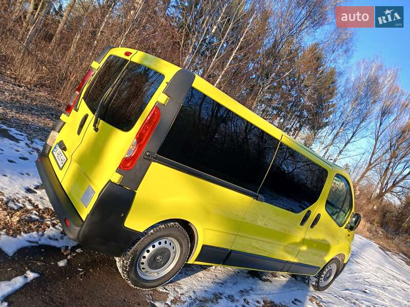 Мінівен Opel Vivaro 2009 в Звягелі
