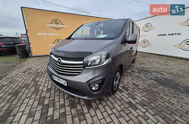 Грузовой фургон Opel Vivaro 2015 в Ровно