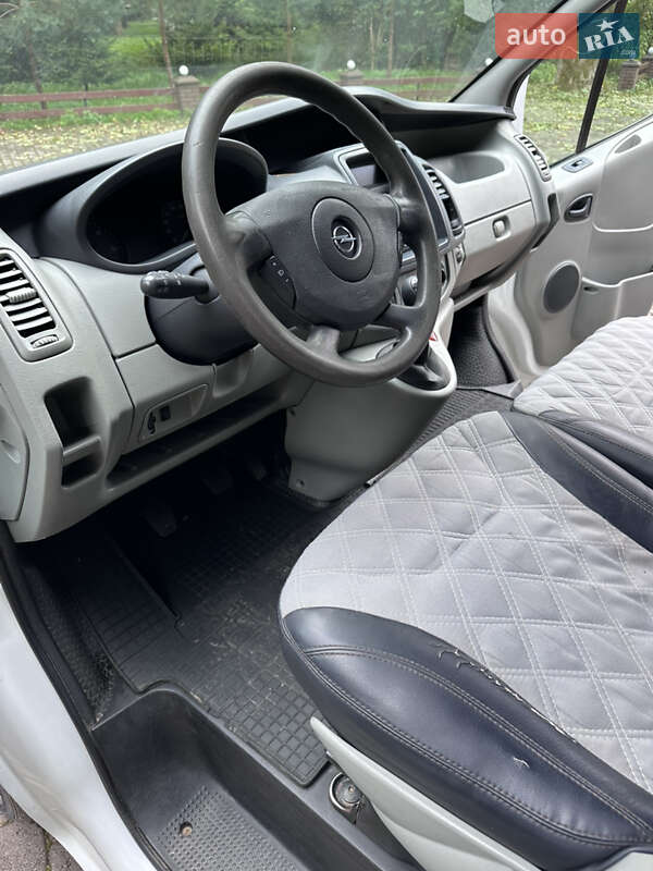 Минивэн Opel Vivaro 2010 в Самборе