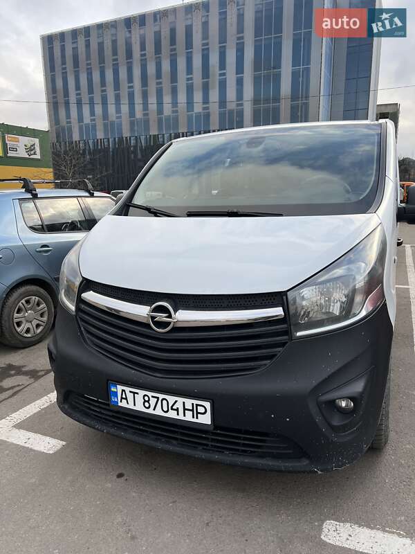 Opel Vivaro 2016