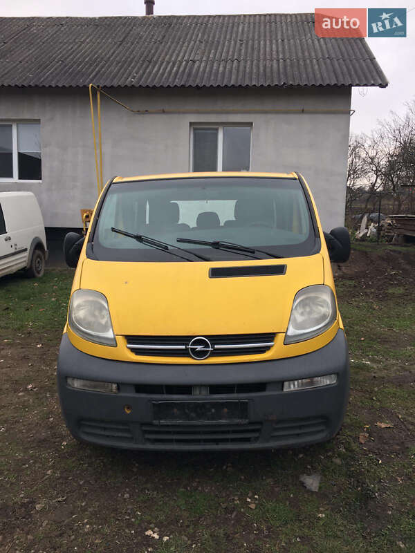 Opel Vivaro 2005