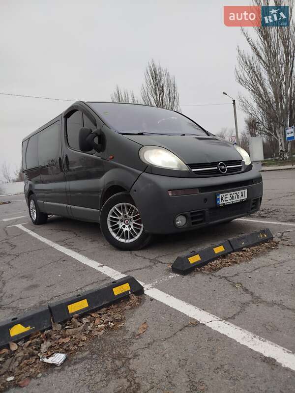 Минивэн Opel Vivaro 2004 в Подгородном
