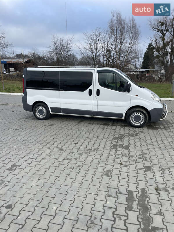 Мінівен Opel Vivaro 2007 в Чернівцях фото 5 Мінівен Opel Vivaro 2007 в Чернівцях