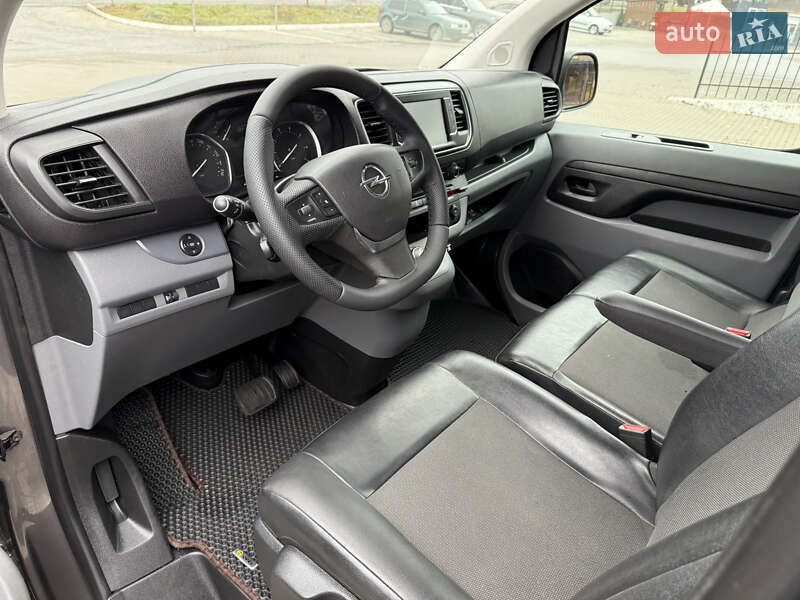 Вантажний фургон Opel Vivaro 2020 в Рівному