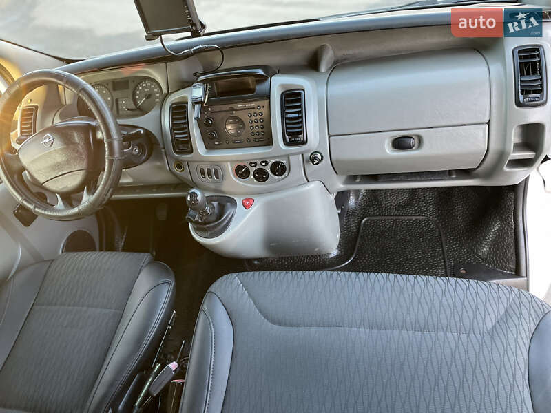 Минивэн Opel Vivaro 2006 в Староконстантинове