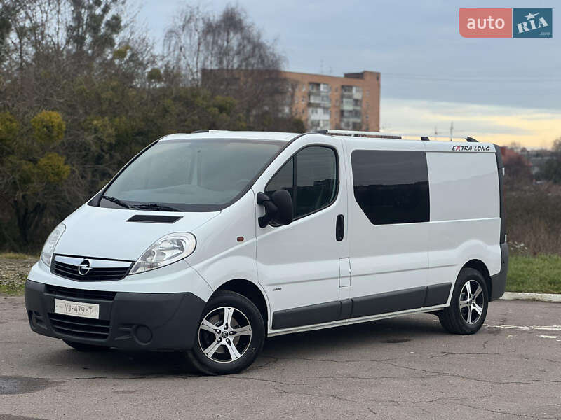 Минивэн Opel Vivaro 2014 в Ровно