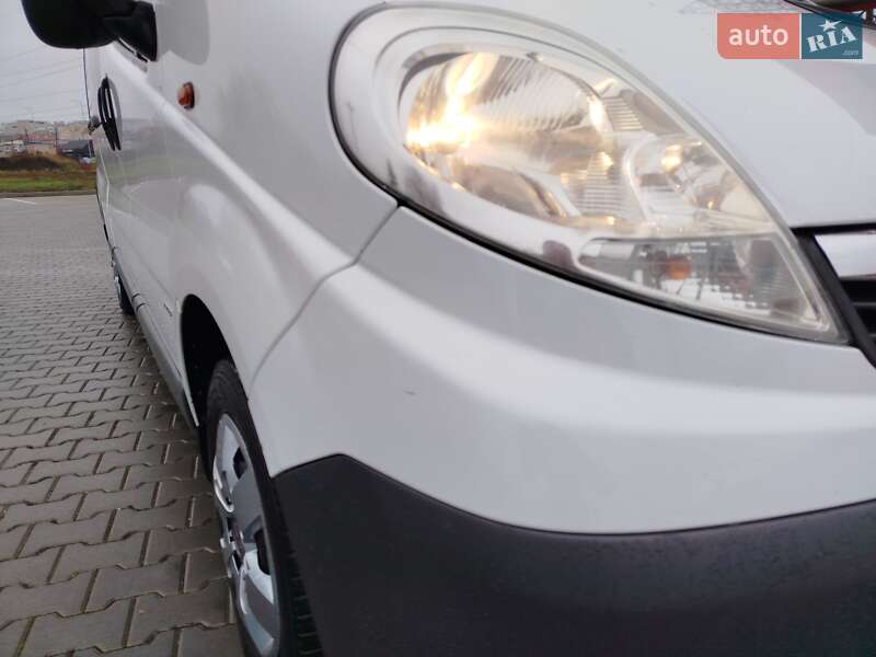 Минивэн Opel Vivaro 2013 в Виннице