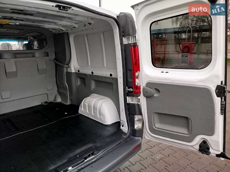 Минивэн Opel Vivaro 2013 в Виннице