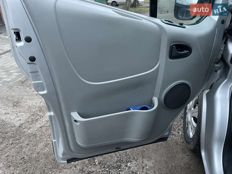 Минивэн Opel Vivaro 2004 в Харькове фото 15 Минивэн Opel Vivaro 2004 в Харькове