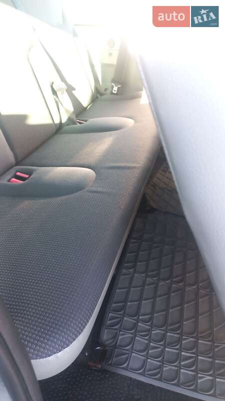 Мінівен Opel Vivaro 2011 в Івано-Франківську