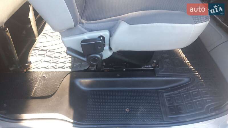 Мінівен Opel Vivaro 2011 в Івано-Франківську