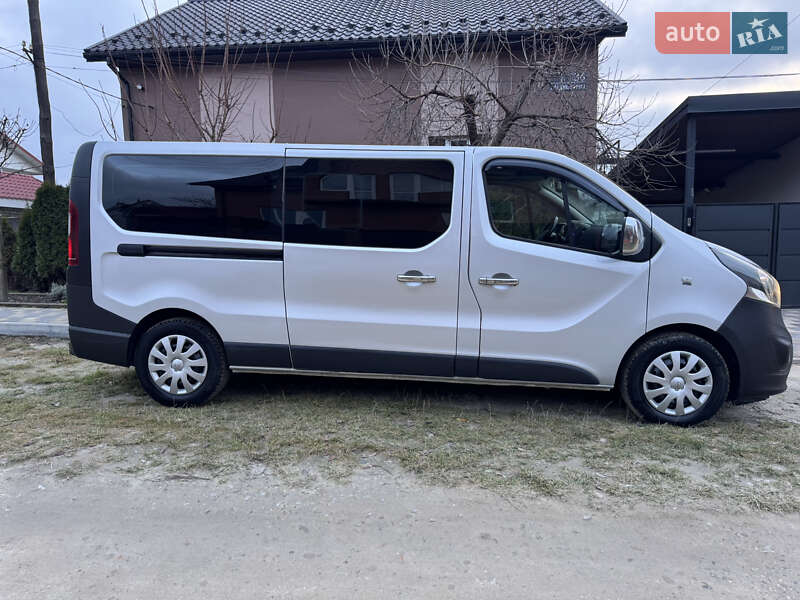 Opel Vivaro 2016