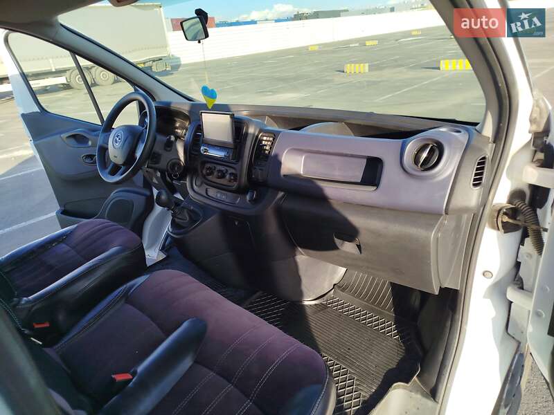 Мінівен Opel Vivaro 2016 в Львові