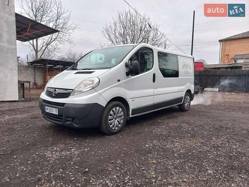 Opel Vivaro 2012