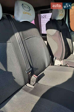 Мінівен Opel Vivaro 2006 в Кривому Розі