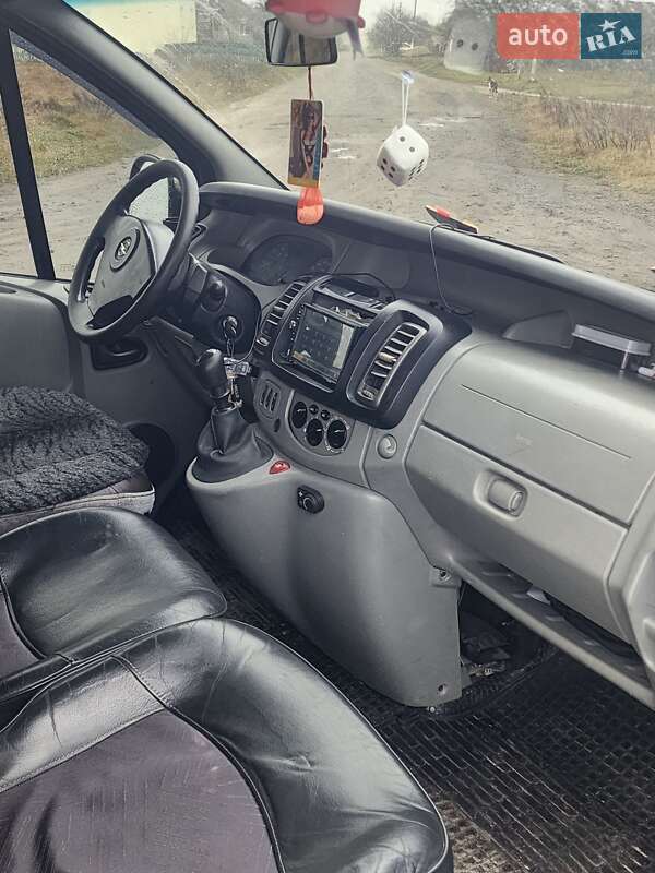 Мінівен Opel Vivaro 2007 в Острозі