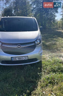 Минивэн Opel Vivaro 2015 в Киеве