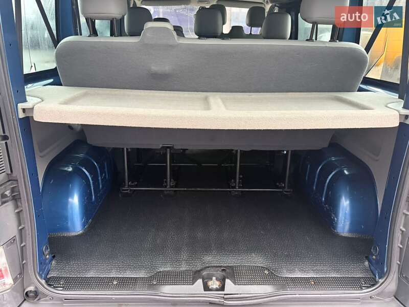 Мінівен Opel Vivaro 2009 в Карлівці