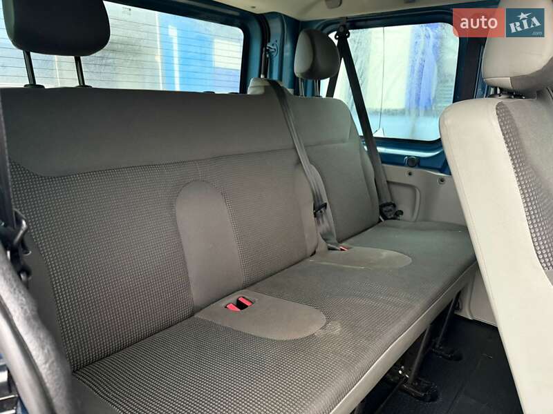 Мінівен Opel Vivaro 2009 в Карлівці