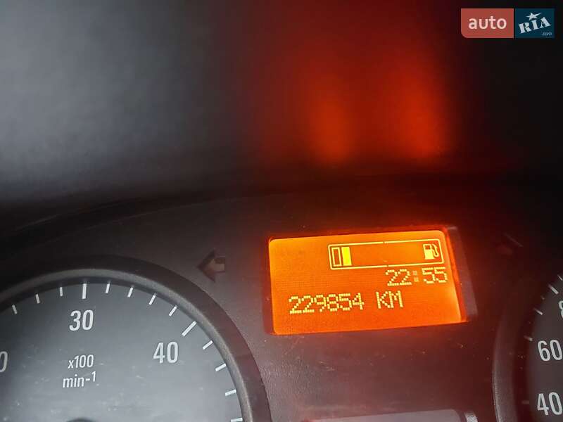 Грузопассажирский фургон Opel Vivaro 2013 в Жидачове