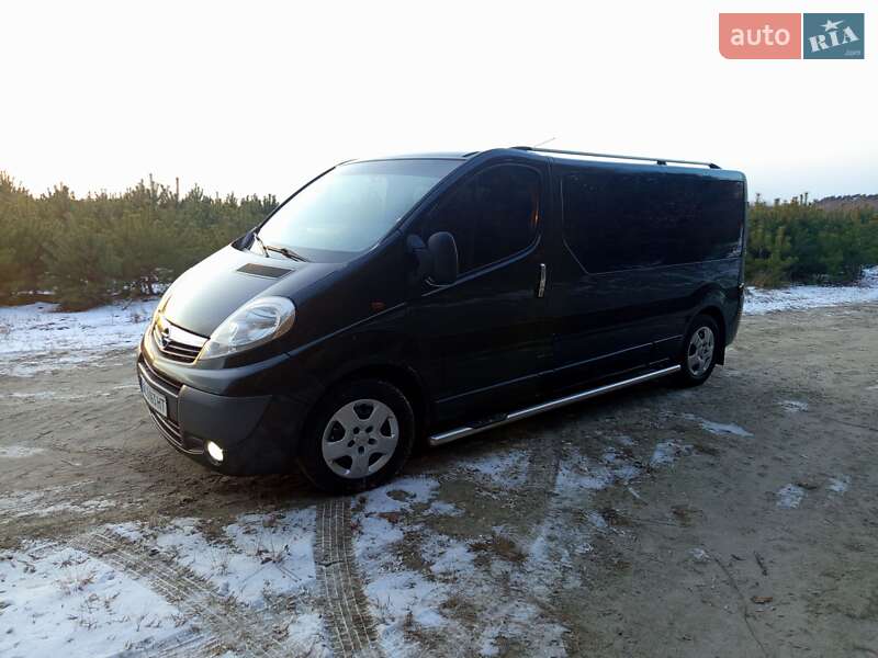 Мінівен Opel Vivaro 2006 в Володимирі