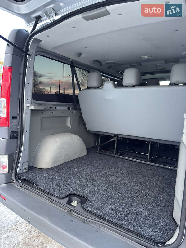 Минивэн Opel Vivaro 2012 в Луцке фото 66 Минивэн Opel Vivaro 2012 в Луцке