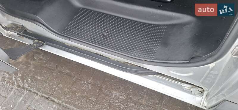 Хетчбек Opel Vivaro 2011 в Луцьку